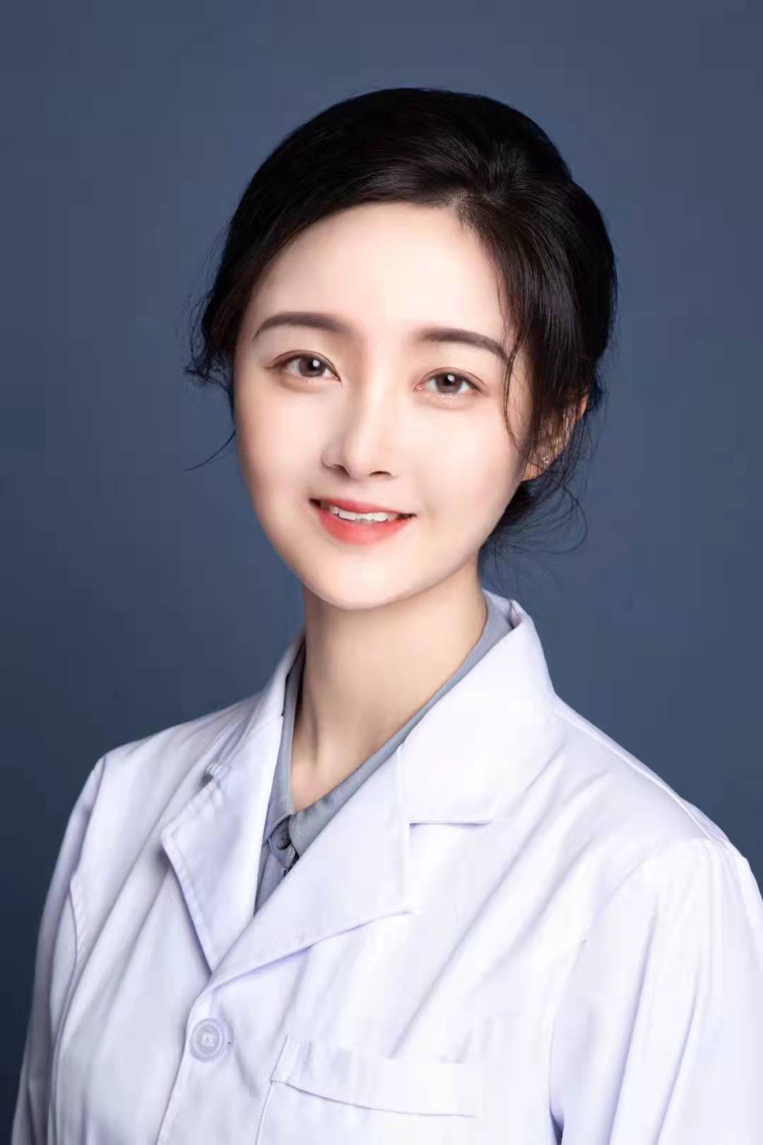 李海瑞主治医师科室:整形美容科(天府) 亚专业:整形美容微整,激光